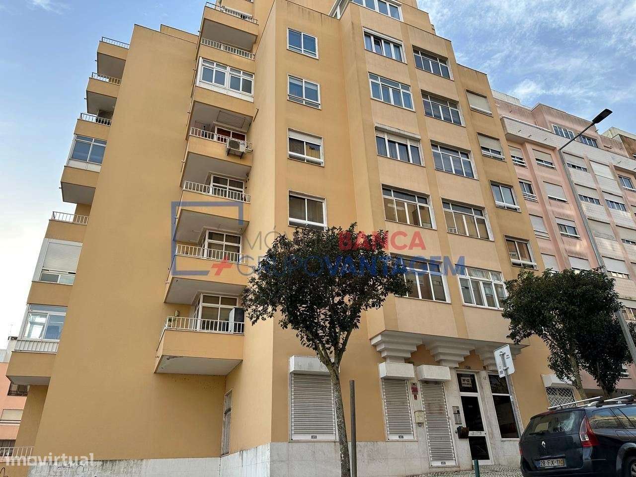Vende T2 Rio de Mouro - Grande imagem: 5/7