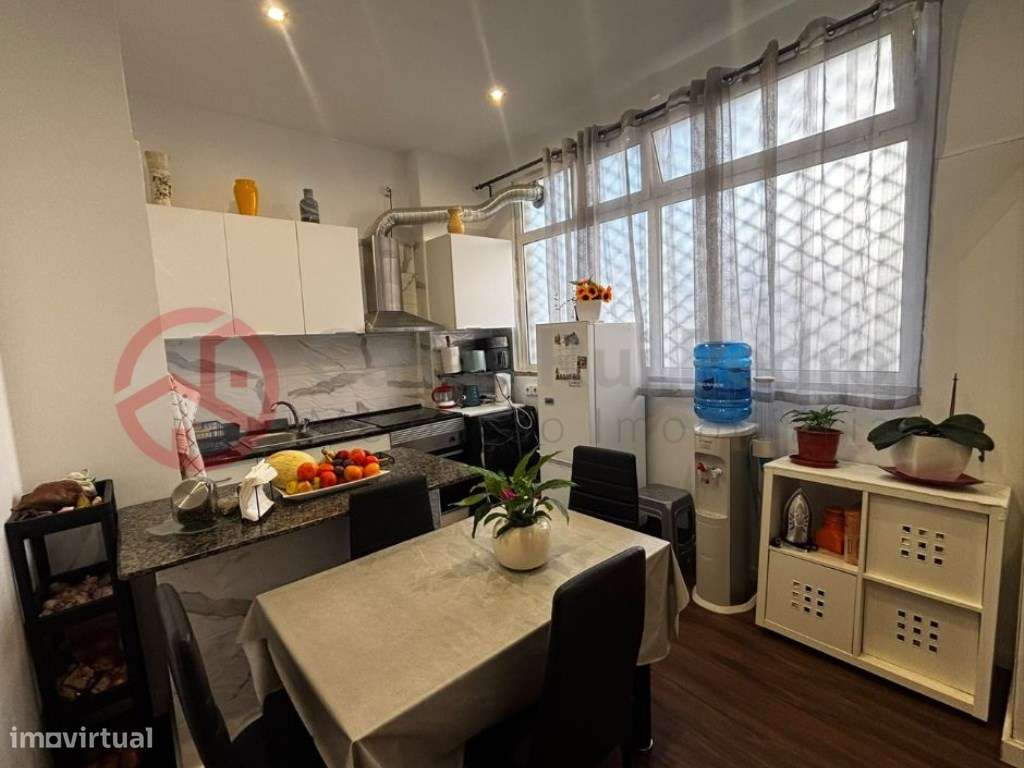 Loja Transformada em Dois Apartamentos Remodelados, Excelente Oport...-24