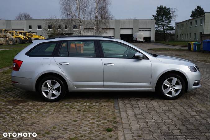 Skoda Octavia 1.6 TDI Ambition - 4