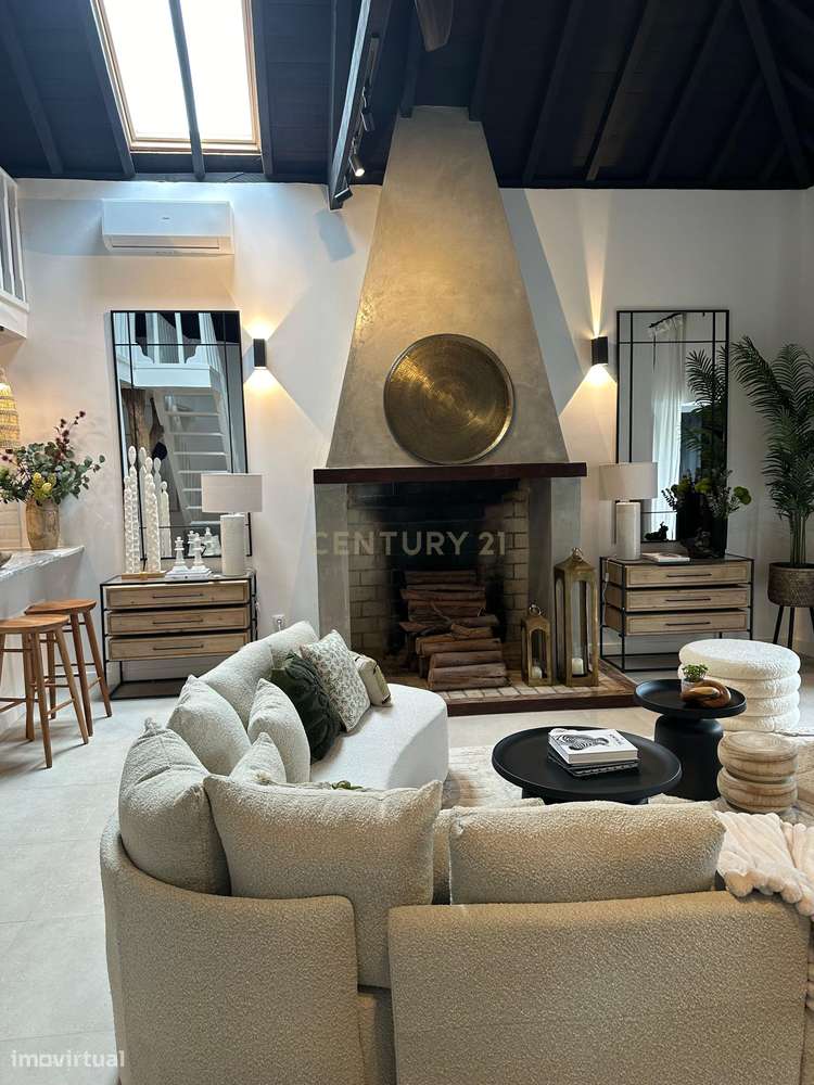 MORADIA ATÍPICA EM  AZAMBUJA - 7 ASSOALHADAS-2