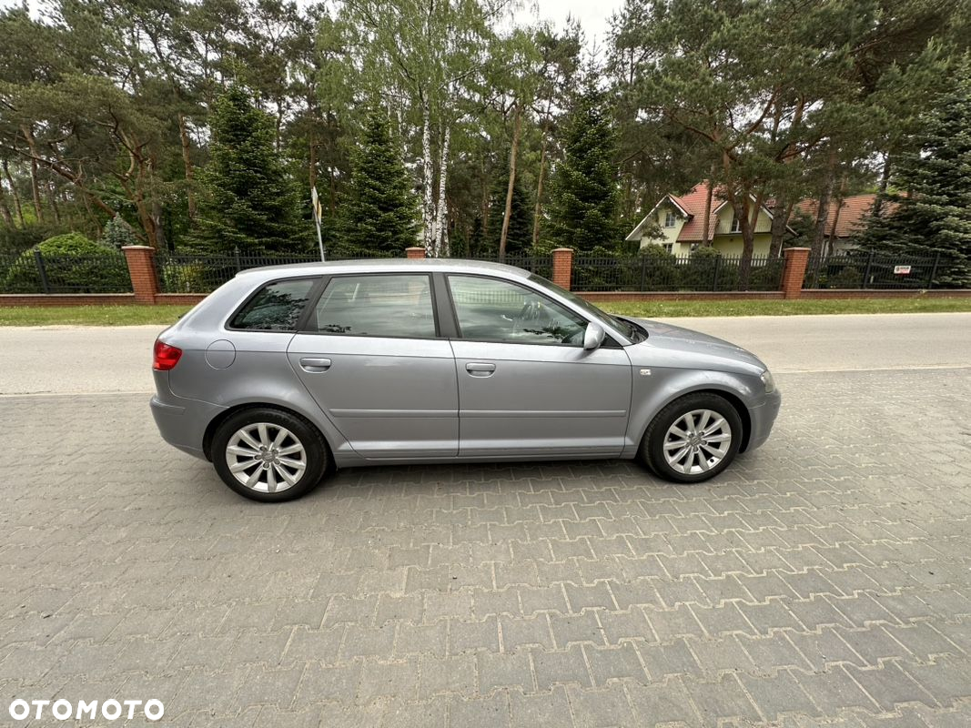 Audi A3 1.9 TDI Attraction - 4