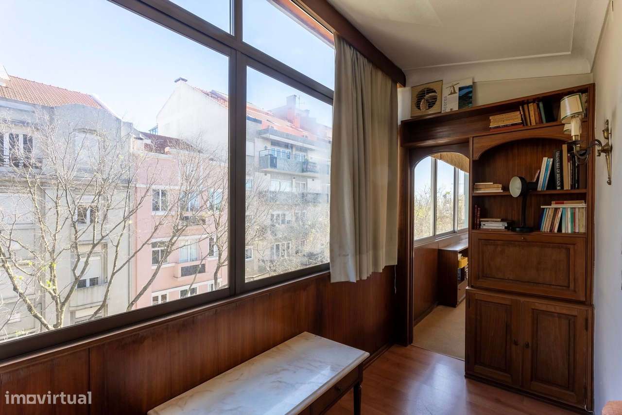 Apartamento T5 com garagem e arrecadação na Estrela, Lisboa - Grande imagem: 2/22