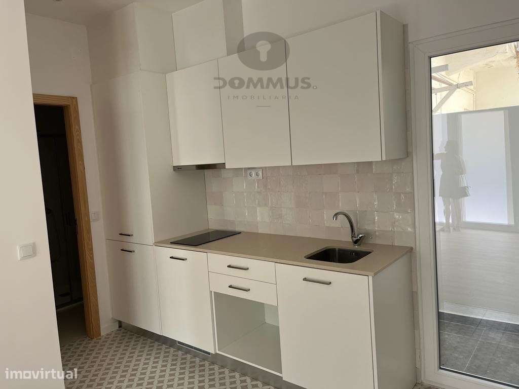 Moradia com 3 Pisos Totalmente Remodelado em Peniche - Grande imagem: 3/60