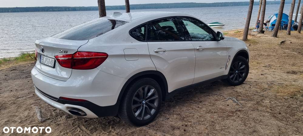 BMW X6 xDrive40d - 9