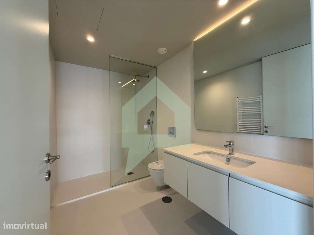 Apartamento T4 com vistas únicas em Barcelinhos, Barcelos.-26