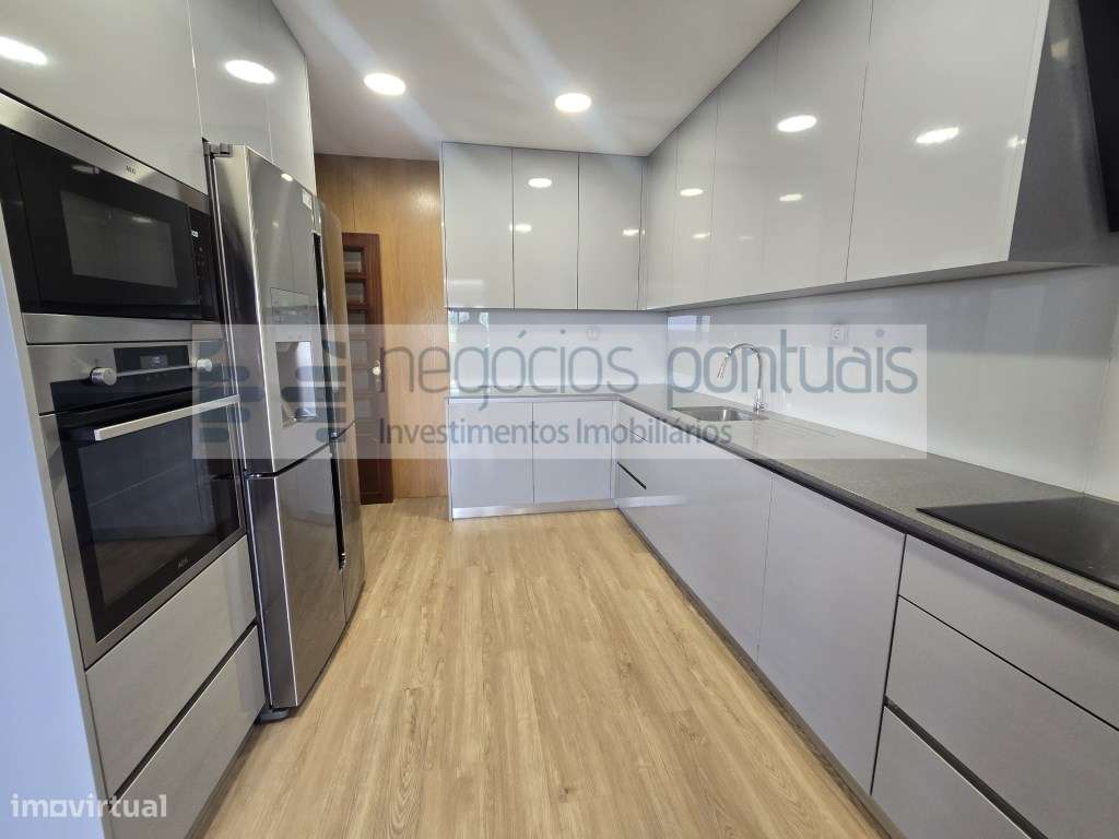 Apartamento T3 ultimo andar com terraço e marquise, garagem individ... - Grande imagem: 3/49