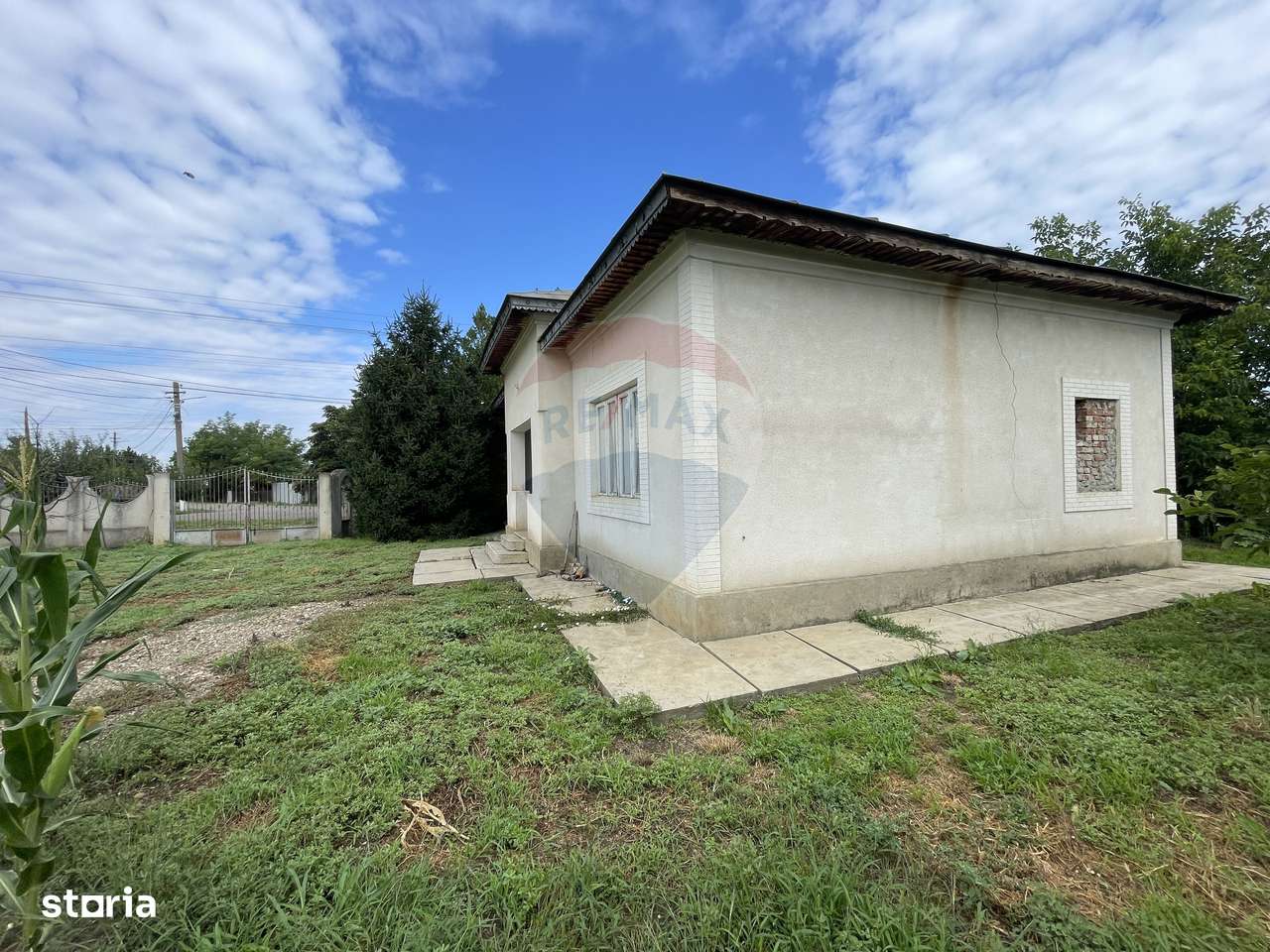 Casă cu 4 camere Suraia - Imagine principală: 5/20