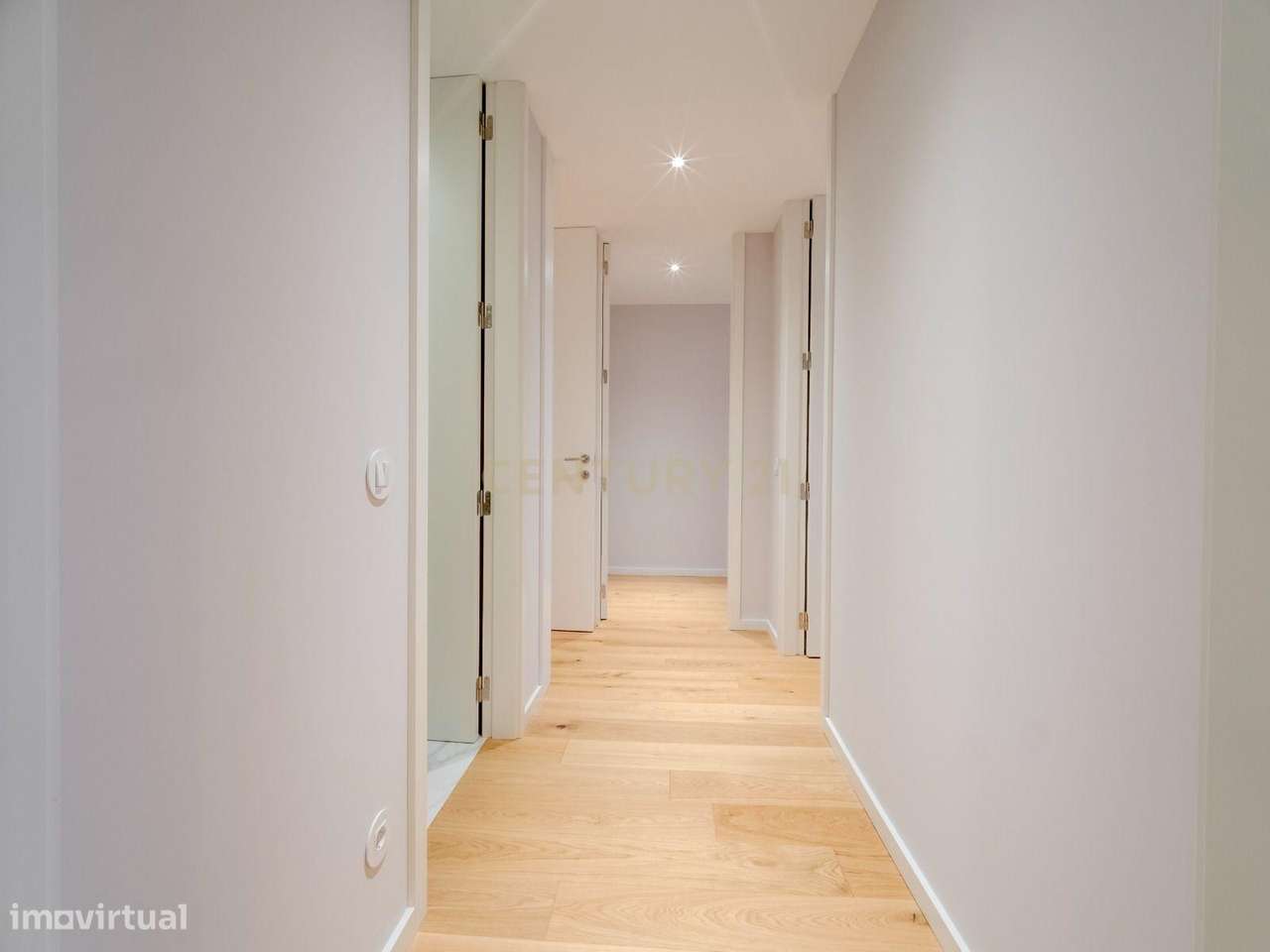 Apartamento T3 de Luxo em Condomínio Privado com Piscina, Padel e Giná-13