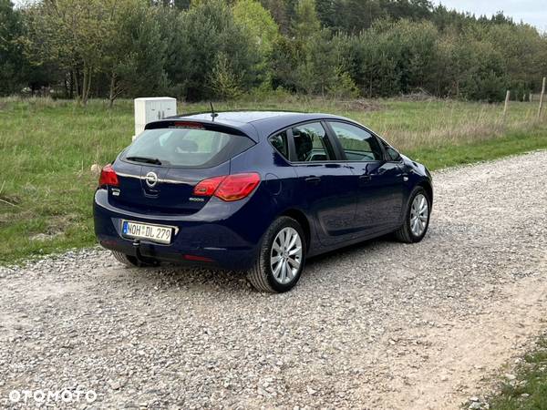 Opel Astra 1.4 ECOFLEX Cosmo - 5