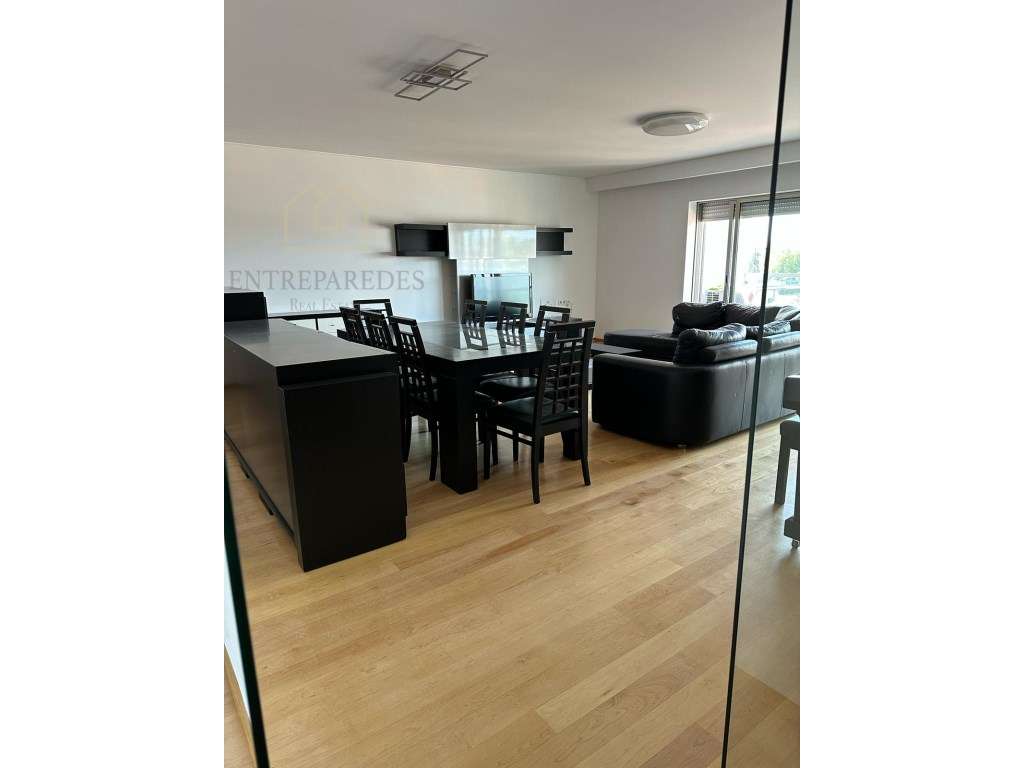 Para arrendar apartamento T4 mobilado com vistas do Rio Douro na Av... - Grande imagem: 4/47