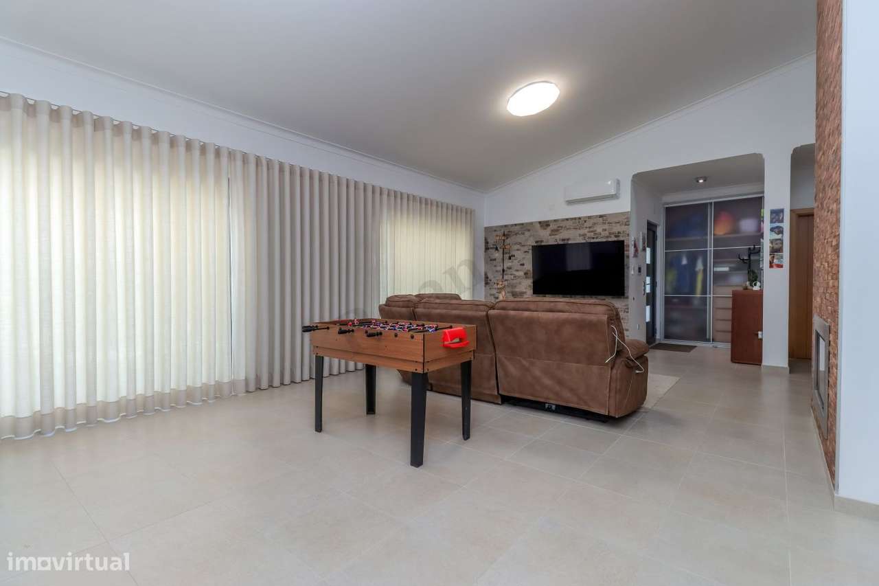 Excelente Moradia  para venda na Aldeia de Santo André-7