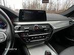 BMW Seria 5 530i GPF Luxury Line sport - 13