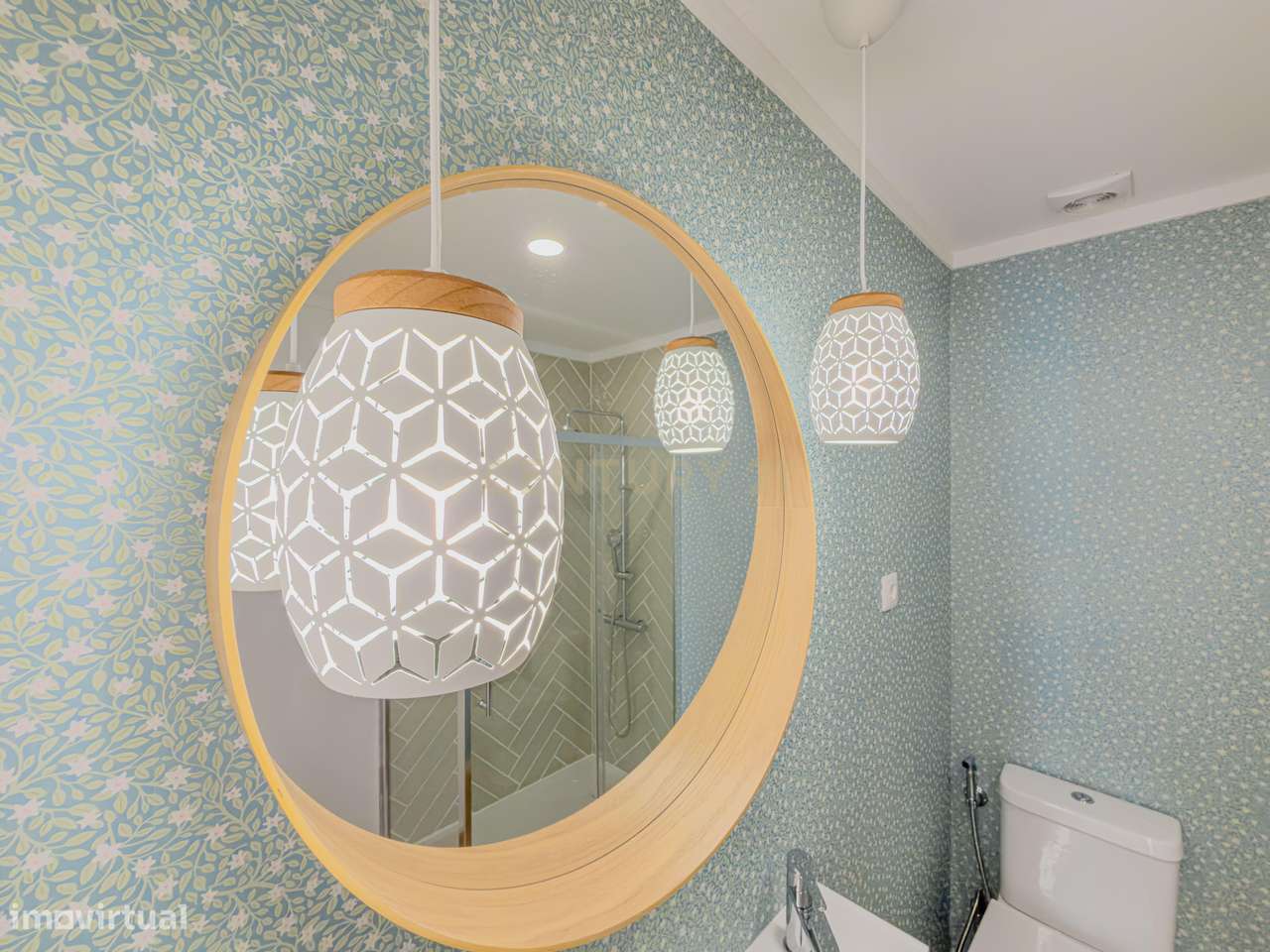 Apartamento 3 assoalhadas, remodelado com acabamentos de charme, situa-16