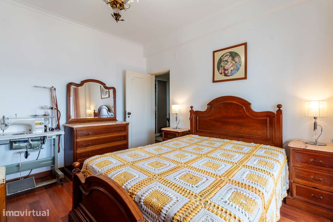 Apartamento T2+1 com Vista Desafogada | Cacém-22