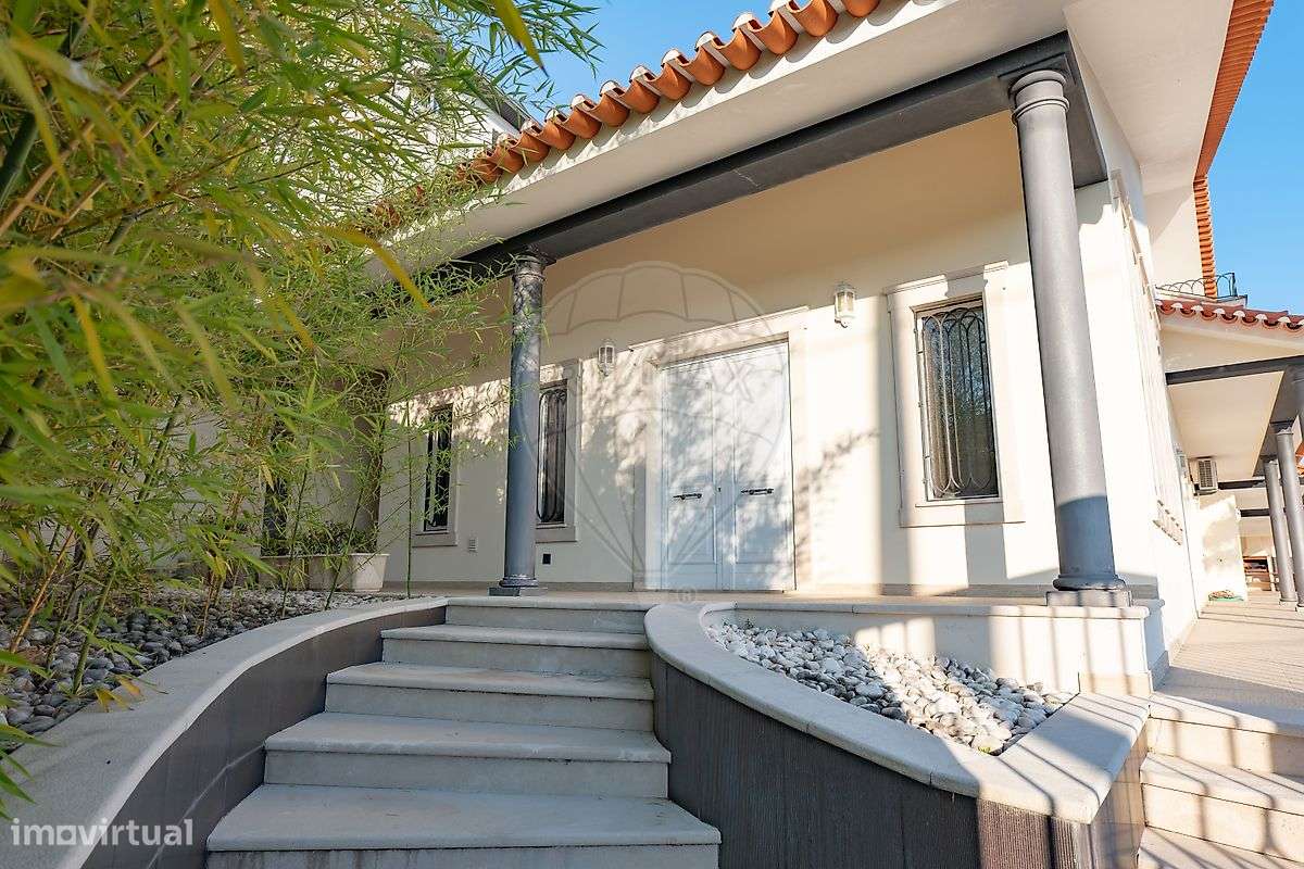 Moradia T6 para venda - Grande imagem: 2/46