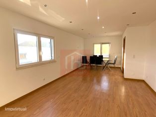 Moradia T4+1 geminada com Piscina, Terraços e Garagem - Atalaia, Mo... - Grande imagem: 4/37