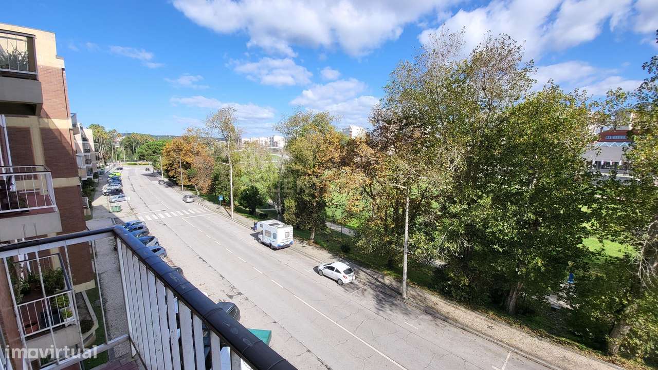 Apartamento T5 Mobilado c/ Garagem dupla fechada - Figueira da Foz - Grande imagem: 4/51