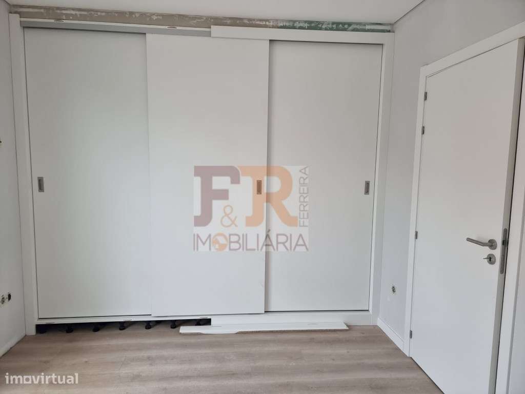 Moradias Geminada DuplexT3 com Pérgola. Pinhal do General. Fernão F...-22