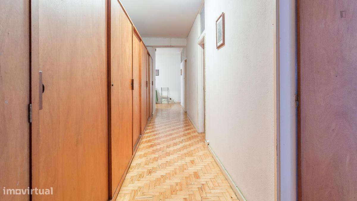 Quarto - localizado em Ramalde Porto - Grande imagem: 3/10