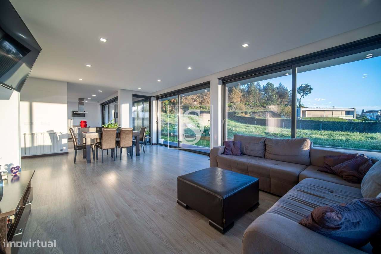 Moradia Individual T3, com jardim e vistas desafogadas - Grande imagem: 4/42