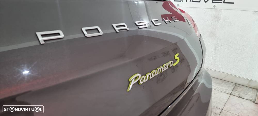 Porsche Panamera S Hybrid J19 - 14