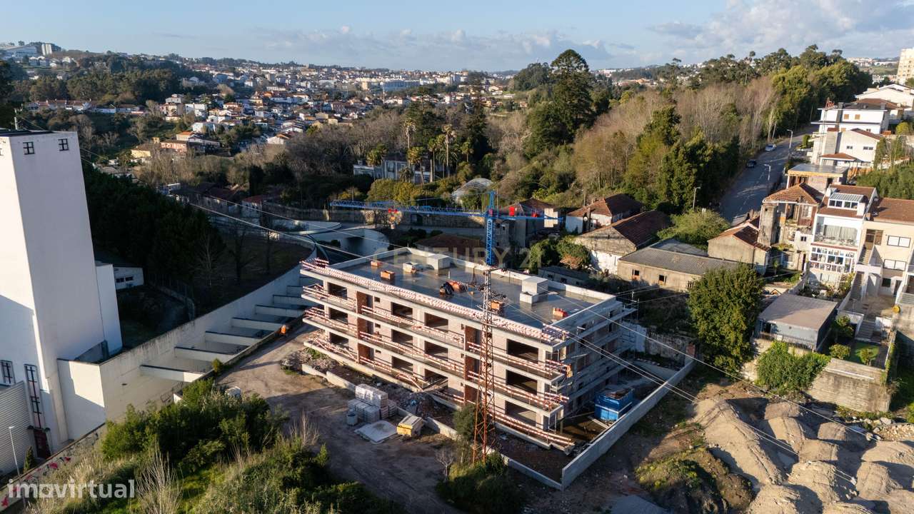 T2 Único com Terraço de 277m² | Valbom, Gondomar-7
