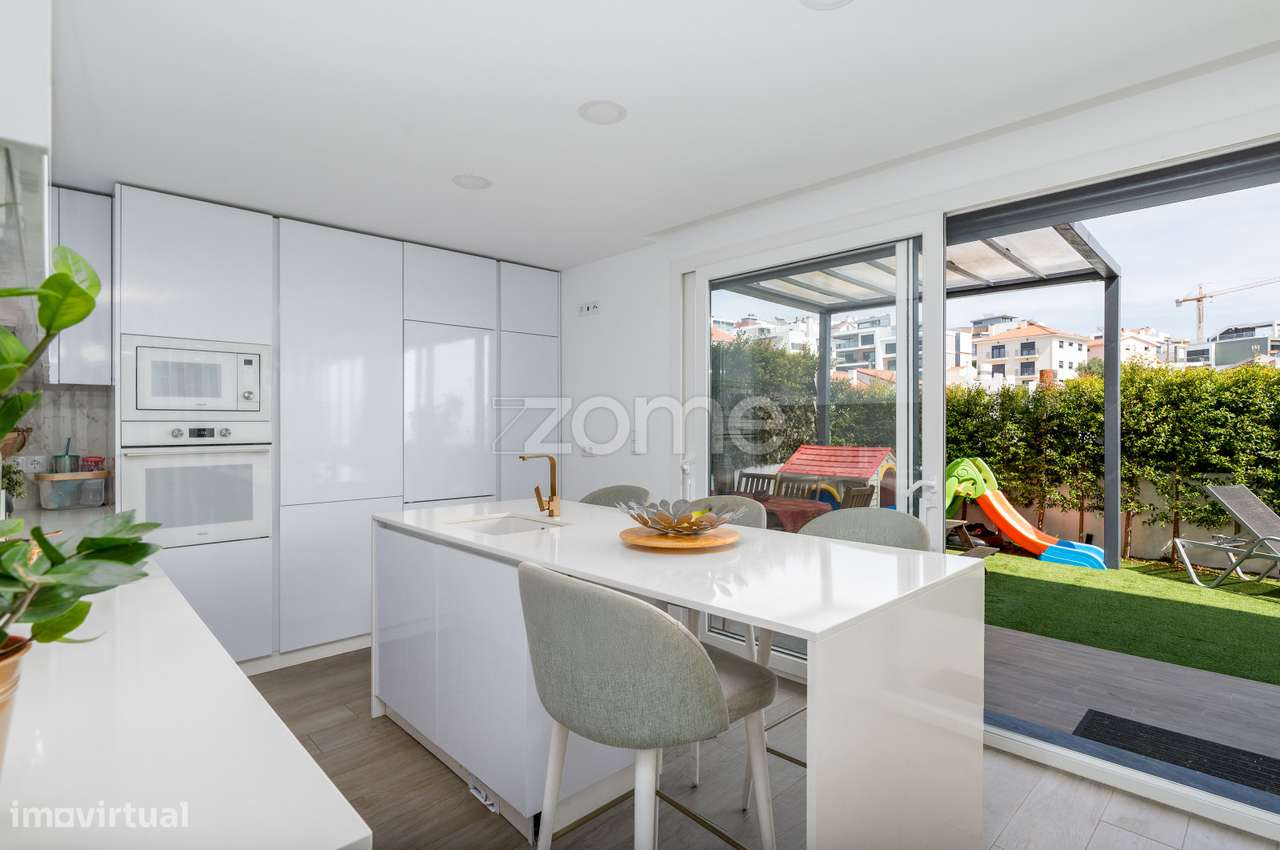 Moradia T4 Bª São Sebastião - Famões-14