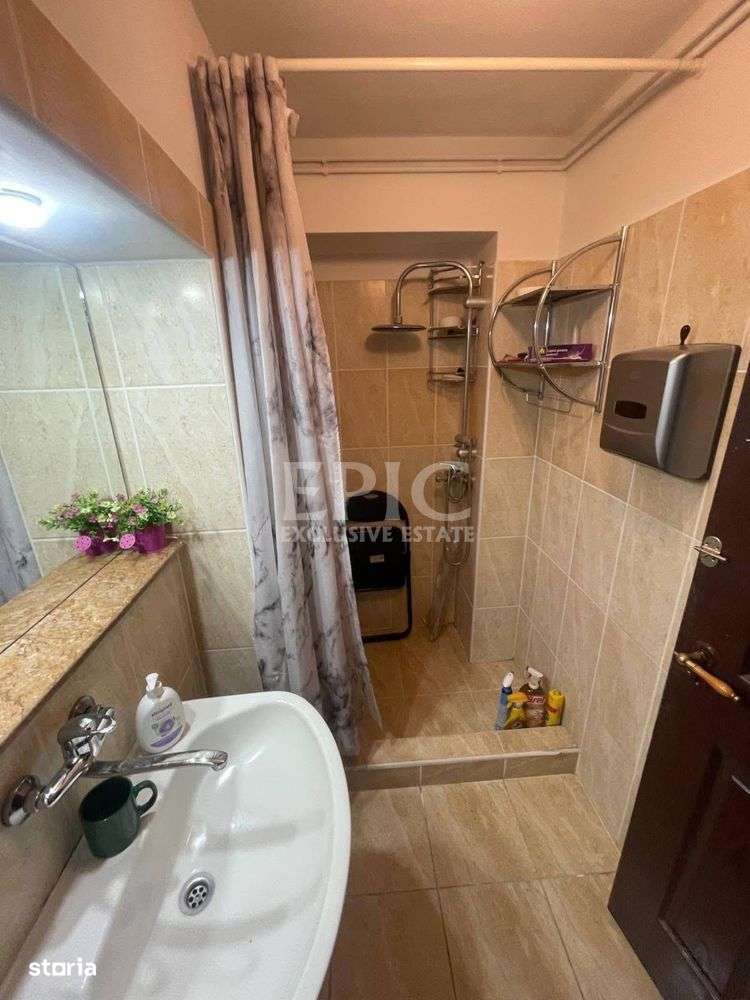 Apartament 7 camere de vanzare, 143mp, ultracentral, Targu Mures-1