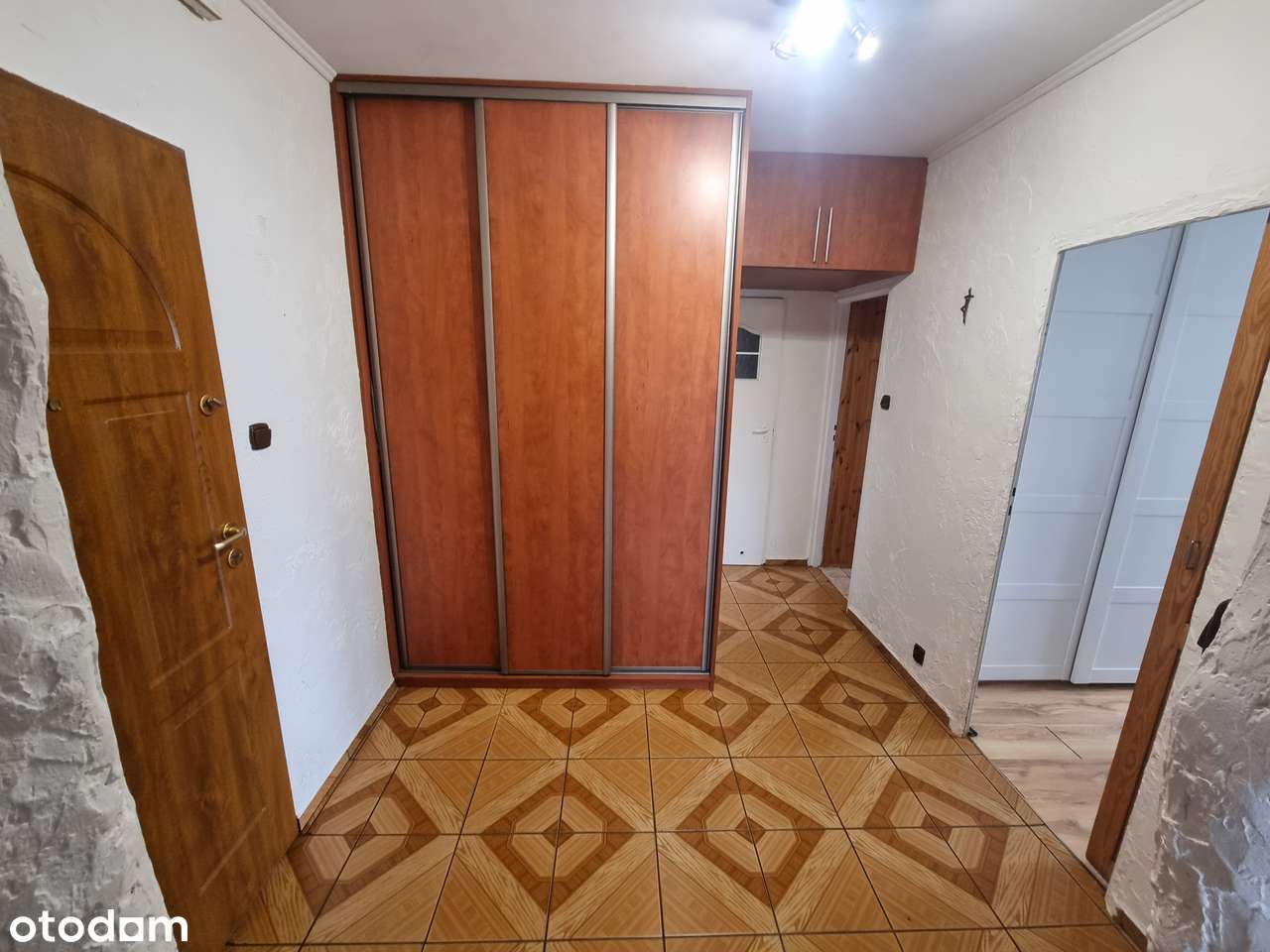 Mieszkanie i garaż na sprzedaż - Pełny obrazek: 4/12