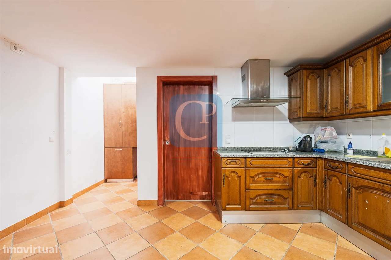 Moradia V2 à Estrada da Circunvalação, Ramalde, Porto - Grande imagem: 2/21