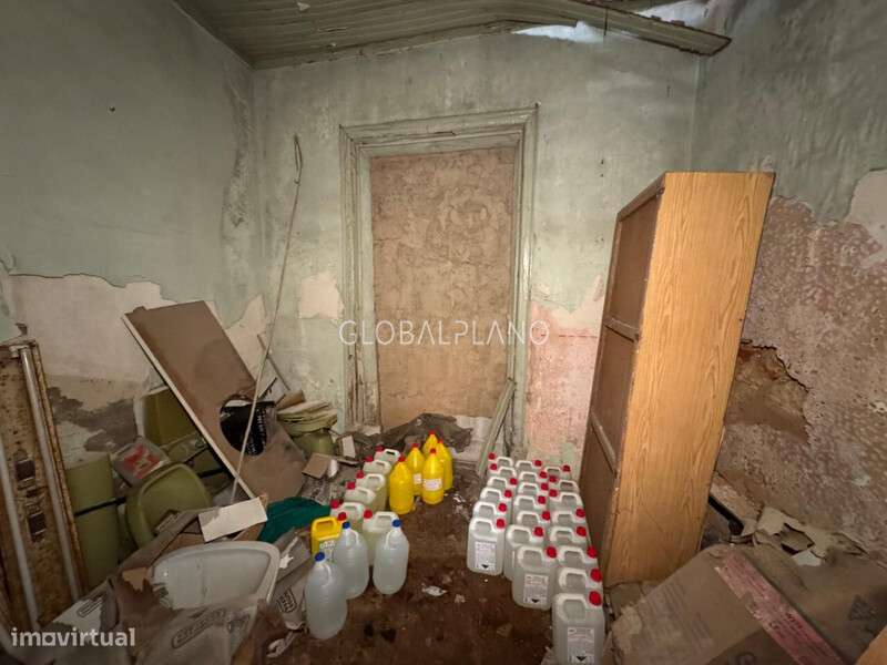 Imóvel Por Reconstruir Destinado a Habitação ou Comércio-5