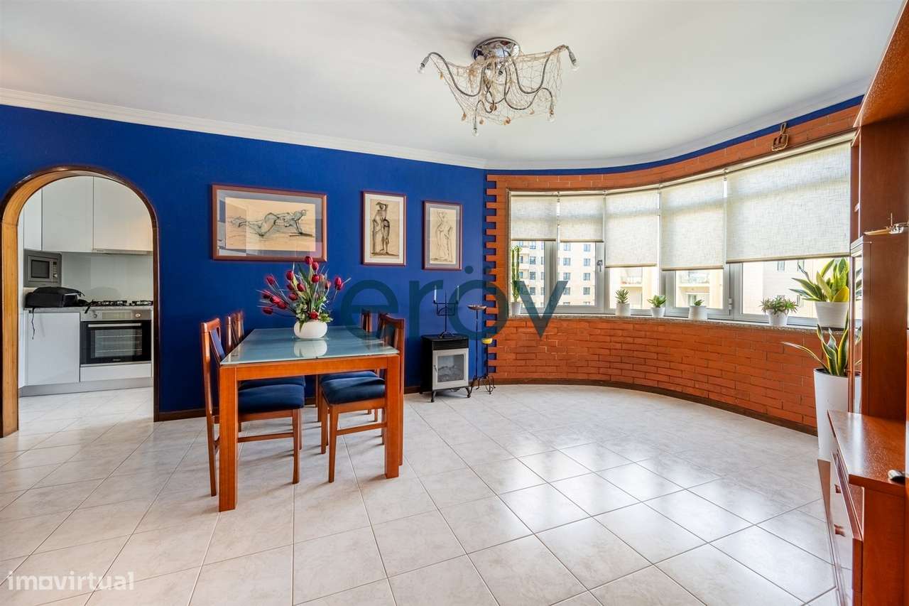 Apartamento T1 com Lugar de Garagem a 500 Metros da Praia – Póvoa de V-13