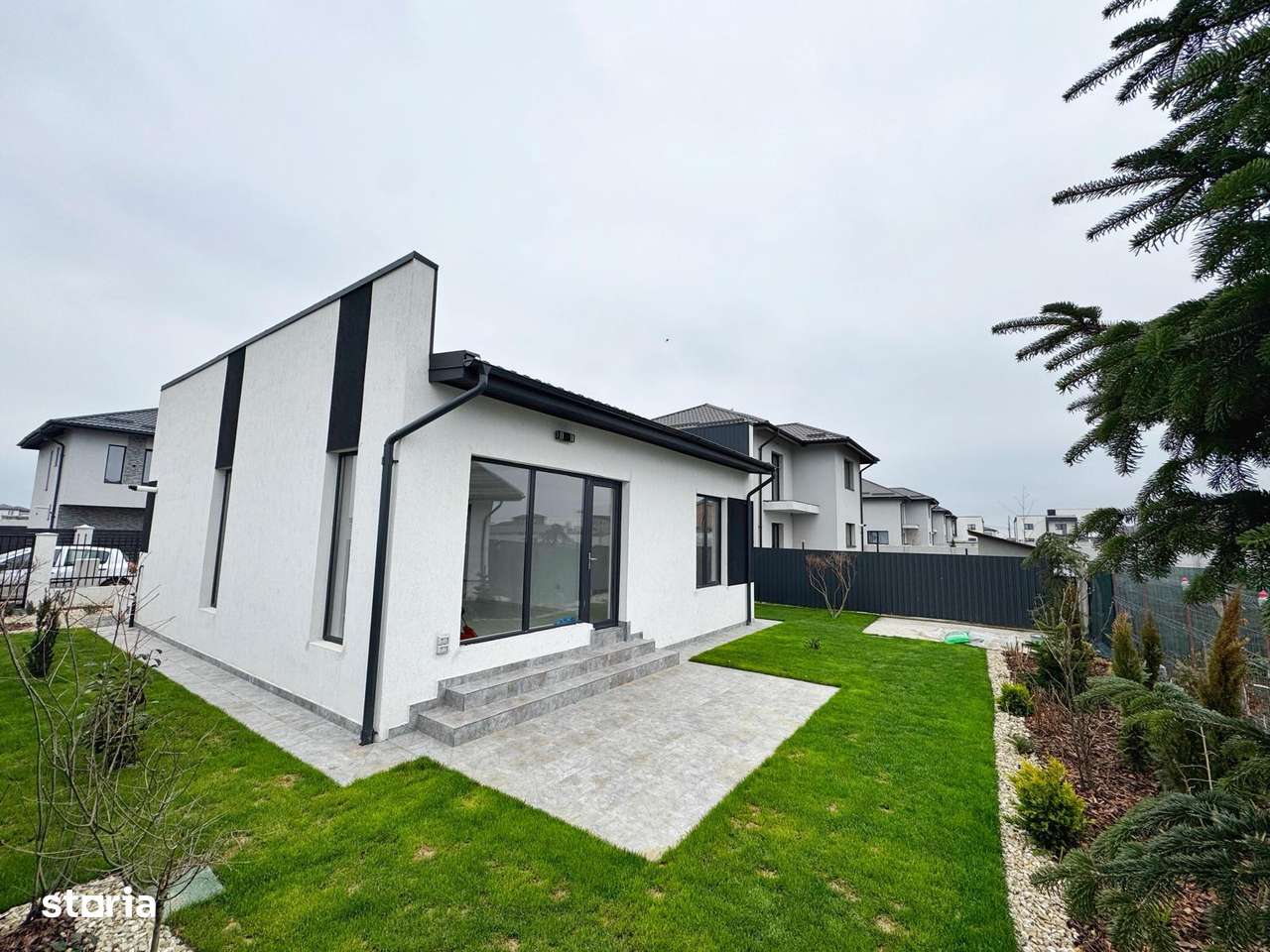Casa individuală ~ 3 camere 2 bai ~ teren 300mp ~-0