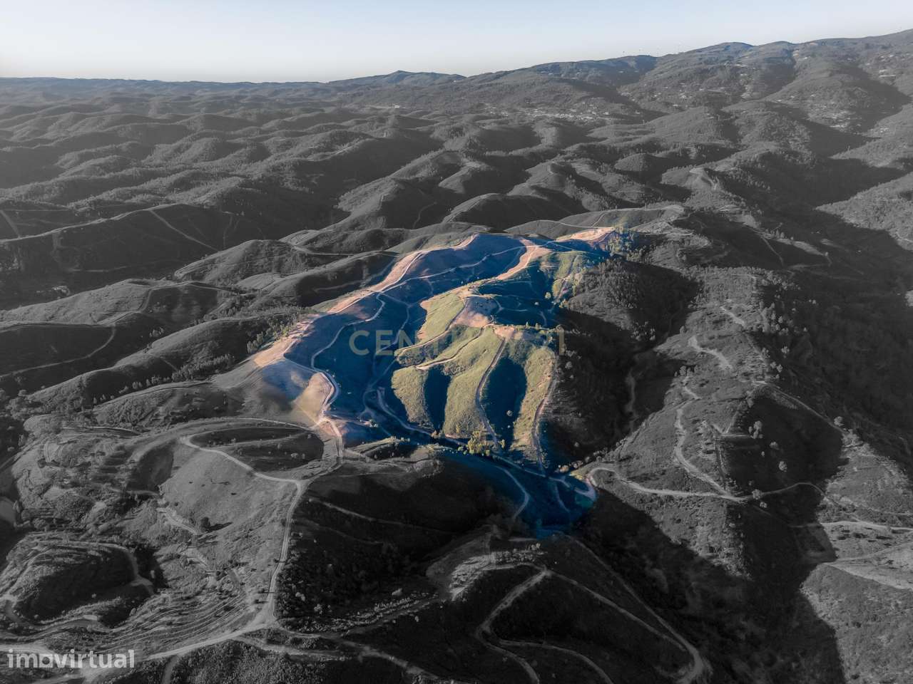 Terreno Rústico de 21 Hectares em Monchique - Grande imagem: 2/21