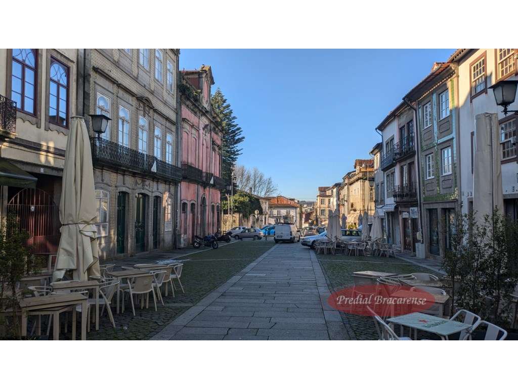 Prédio junto a Sé De Braga.-10