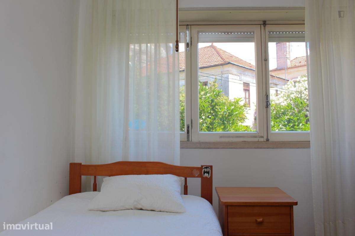 Quarto - localizado em Bairro do Sol Coimbra - Grande imagem: 3/28