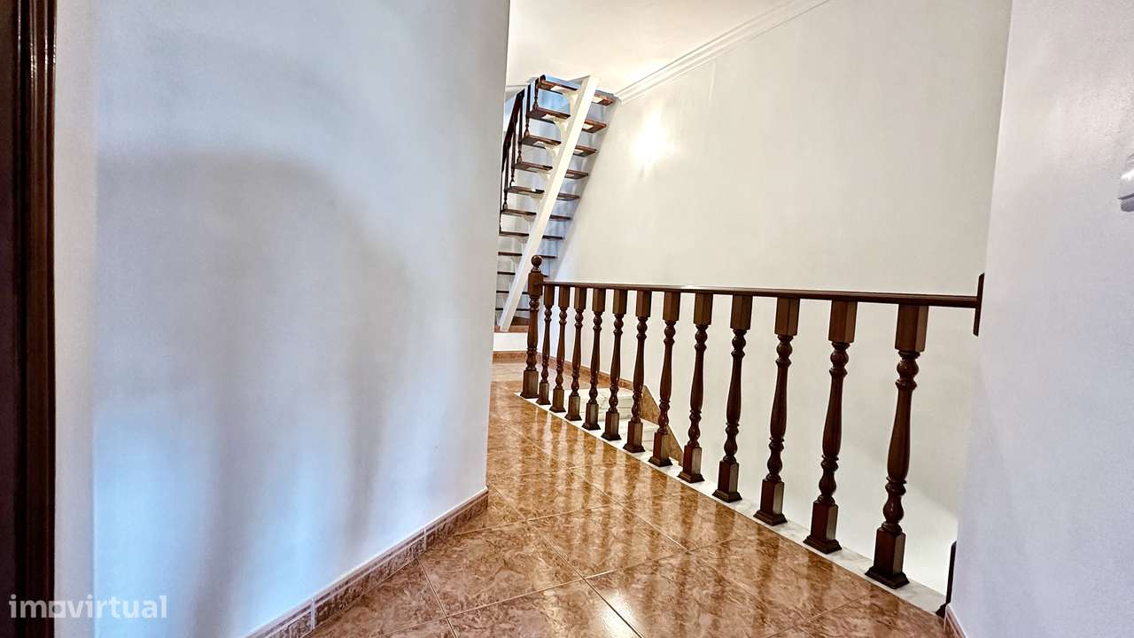 Moradia Geminada T4 – Quinta do Conde (Boa Água)-22