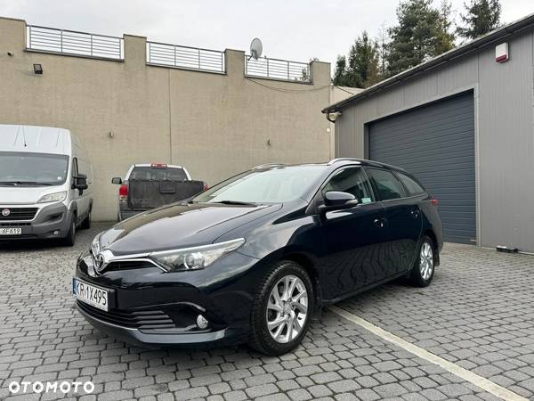 Toyota Auris 1.6 Prestige - 12