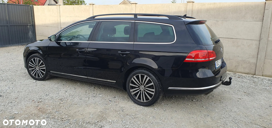 Volkswagen Passat - 11