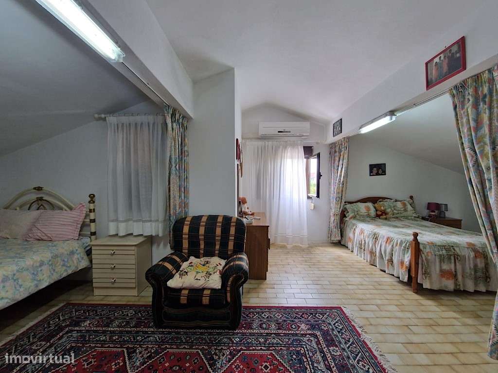 Moradia isolada como nova em Fernão Ferro-32