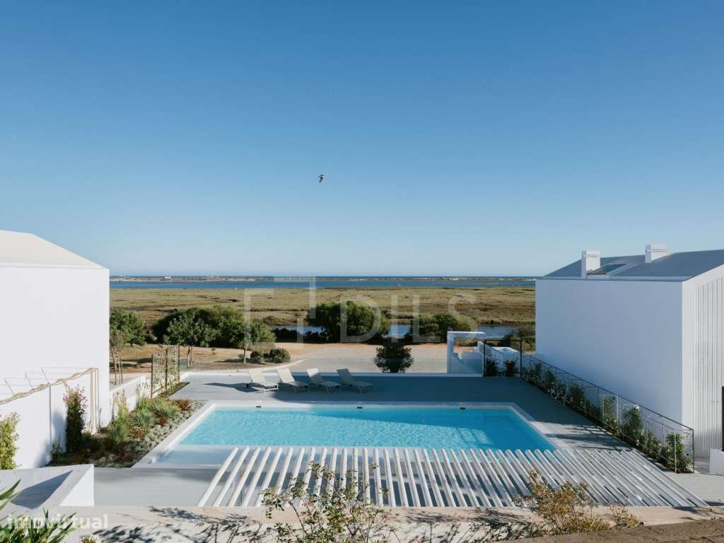 Moradia T3+1 com jardim em novo empreendimento na Fuseta - Grande imagem: 3/76