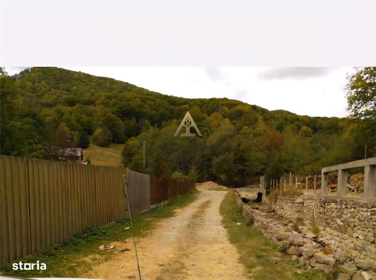 TEREN DE VANZARE IN SLANIC MOLDOVA - Imagine principală: 3/4