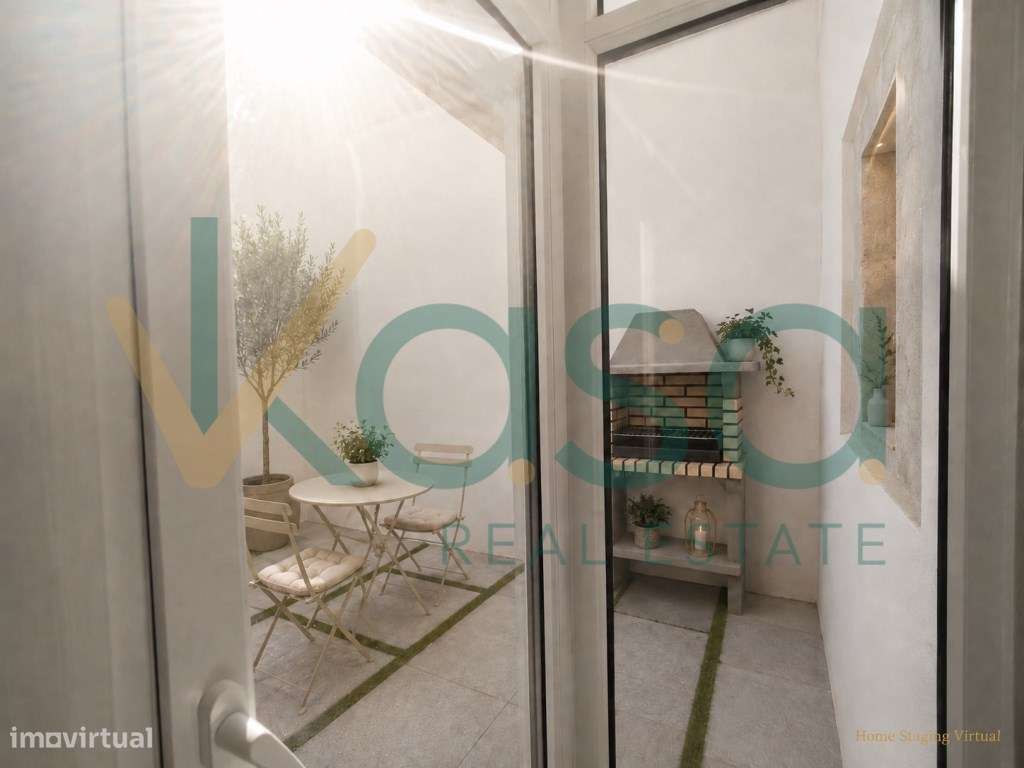 Moradia T2 Totalmente Remodelada com Logradouro Privativo Barreiro-6