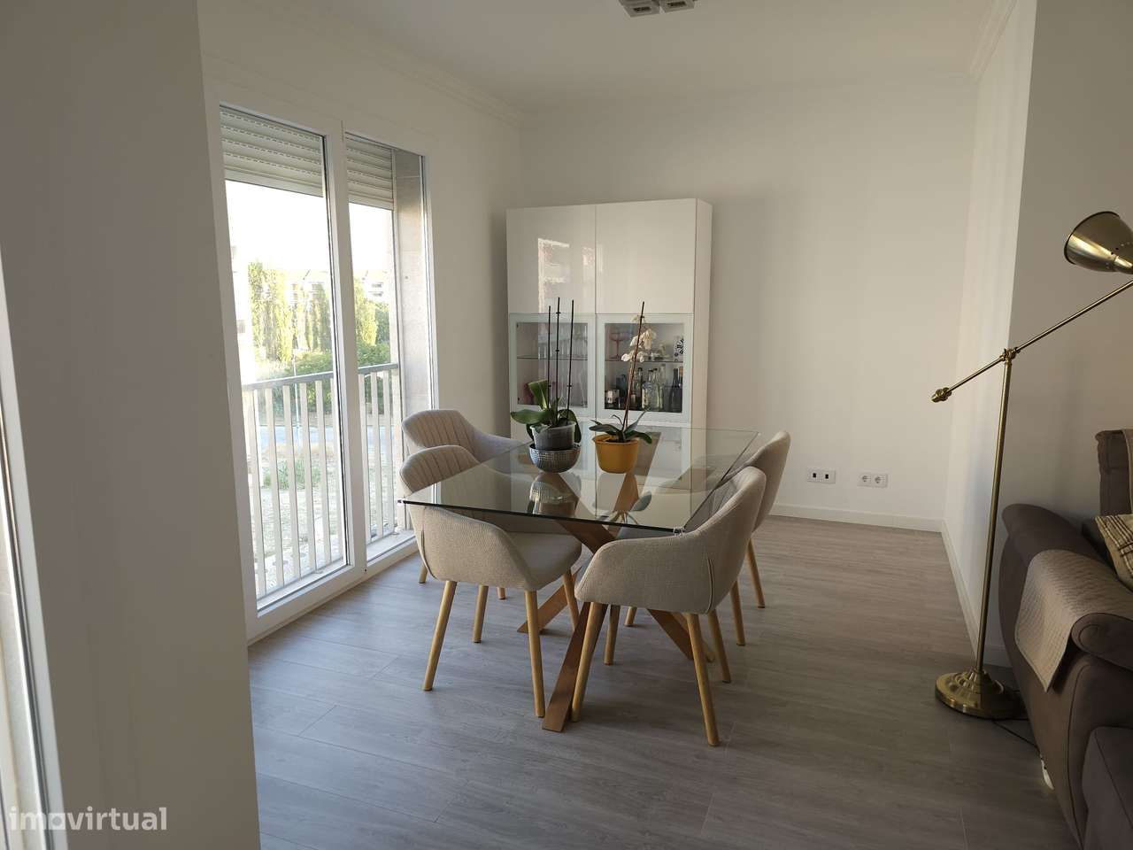 Apartamento T3 com varanda, ar condicionado e elevador-15