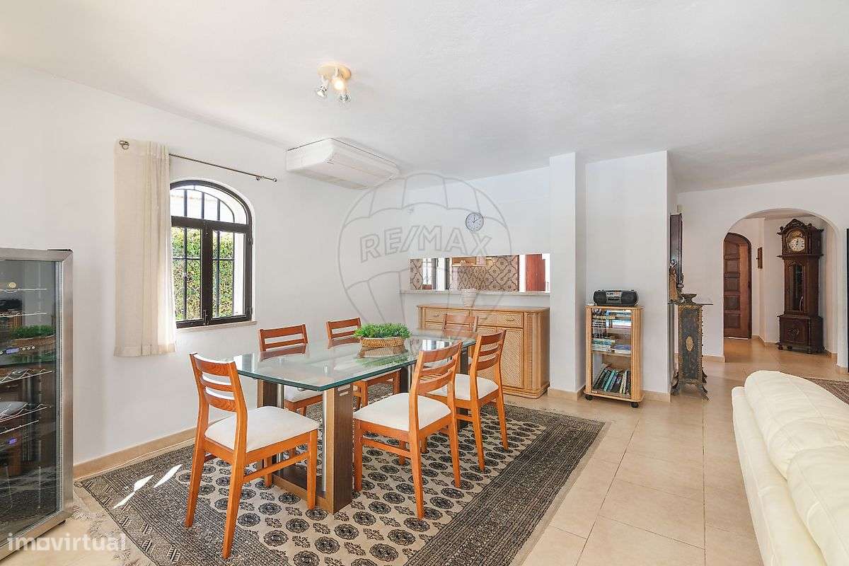 Moradia T4 para venda-12