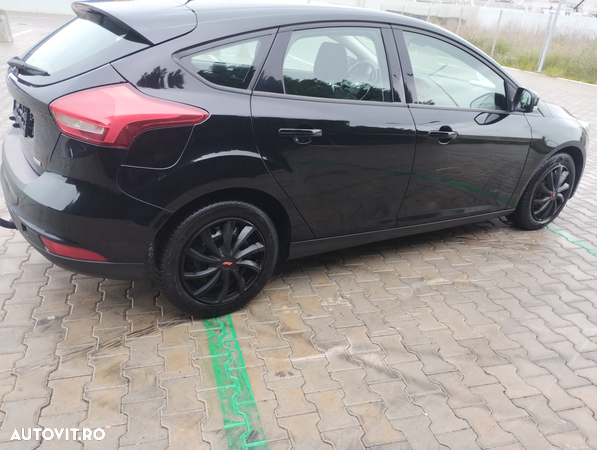 Ford Focus 1.0 EcoBoost Trend - 3