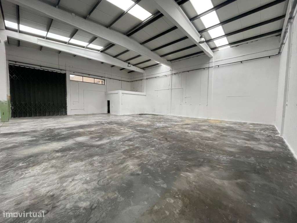 Armazém em Ribeirão - Grande imagem: 1/11