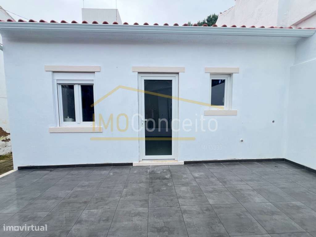 Moradia T2 | Espaço Exterior - Renovada Totalmente | Torres Novas - Grande imagem: 3/25