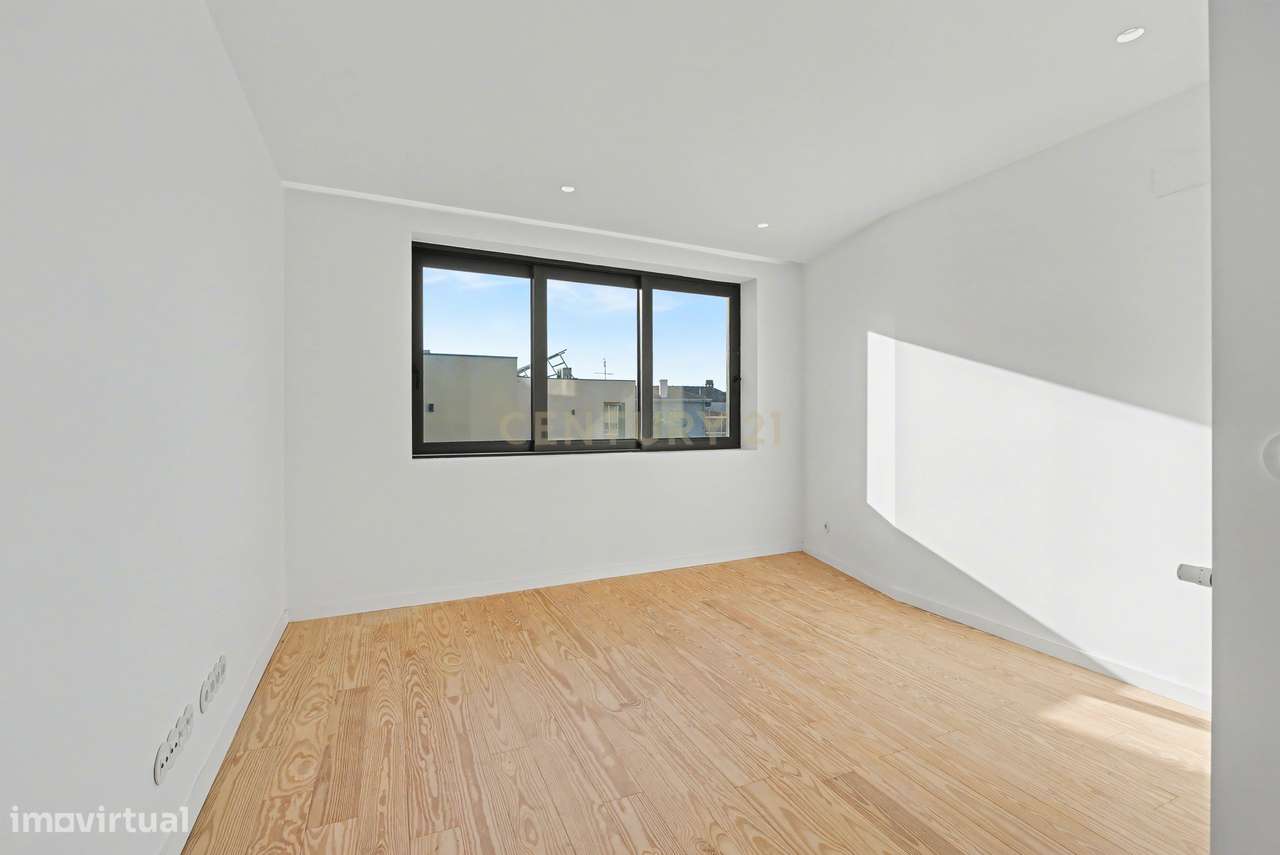 Luxuosa Moradia T4 em Matosinhos | elevador | 294,85m2-7