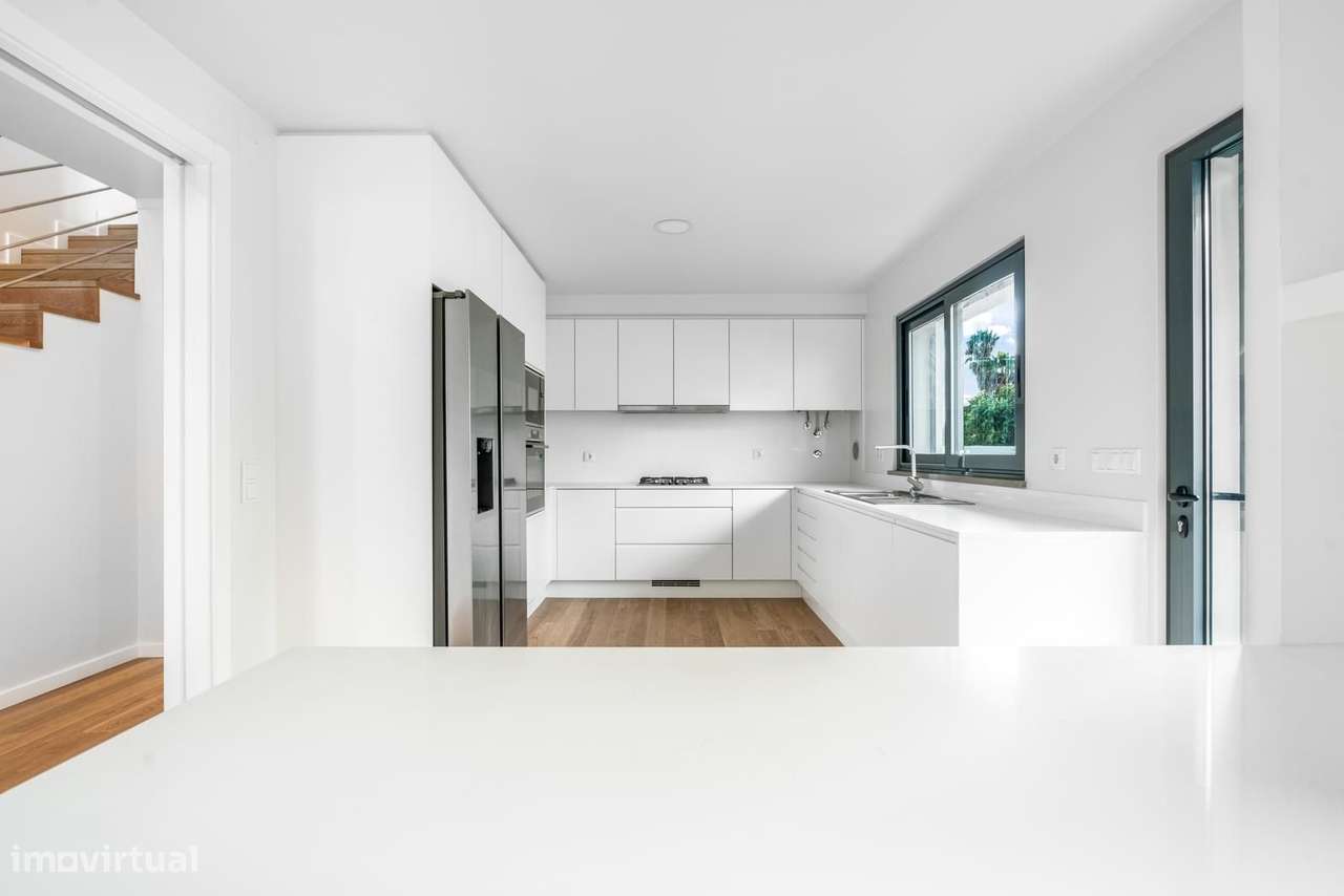 Moradia em Banda T4 novo, Bicesse, Cascais - Grande imagem: 3/41